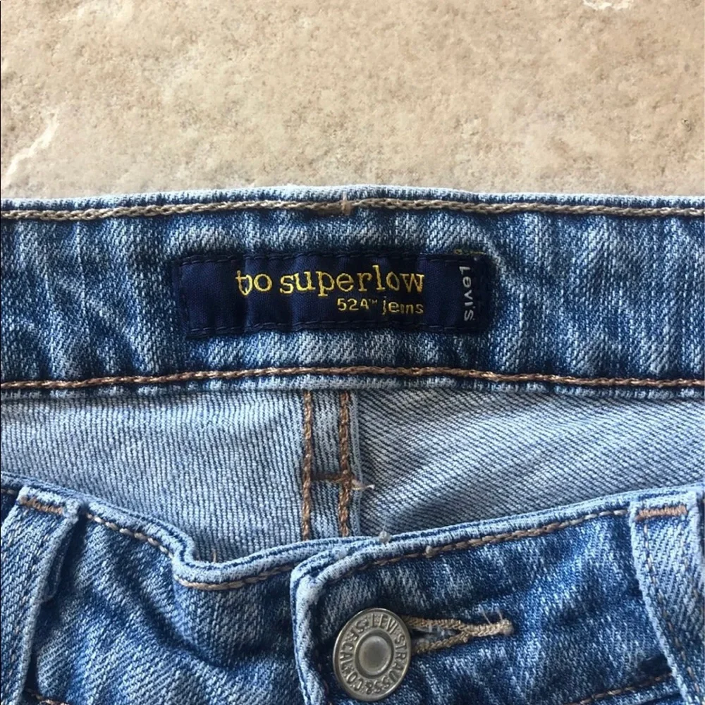 Levi 525 - Picture 3 of 4